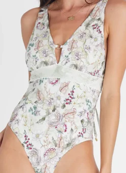 One Pieces^Aqua Blu Eve One Piece Lotus